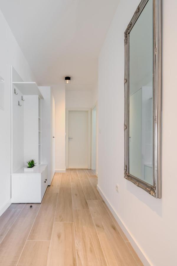 New, Private Heated Swimming Pool, Free Parking, Trogir Centar公寓 外观 照片